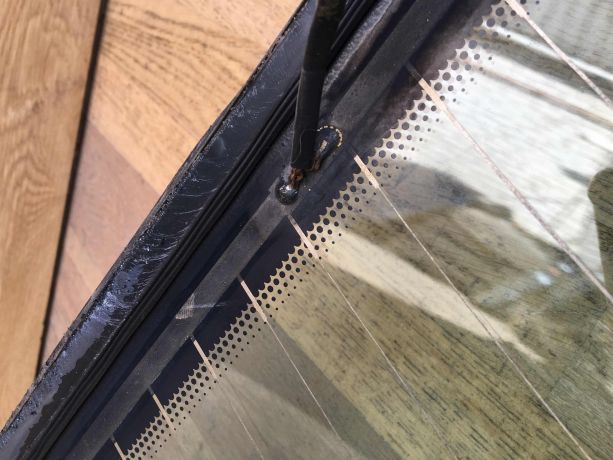 steklo-zadnee-sedan-audi-100-c4-s-obogrevom-audi-a6-c4-art-37869-big-4