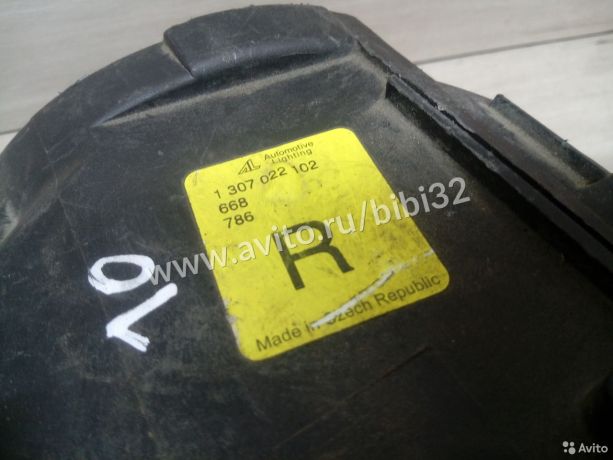 pravaia-fara-audi-80-b4-neoriginal-defekt-kronsteina-art-38285-big-2