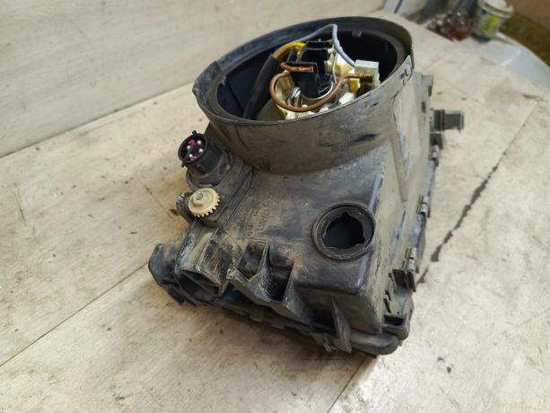 fara-peredniaia-levaia-audi-100-c4-art-38330-big-4