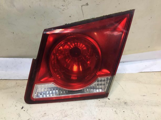 fonar-zadnii-pravyi-chevrolet-cruze-art-38535-big-0