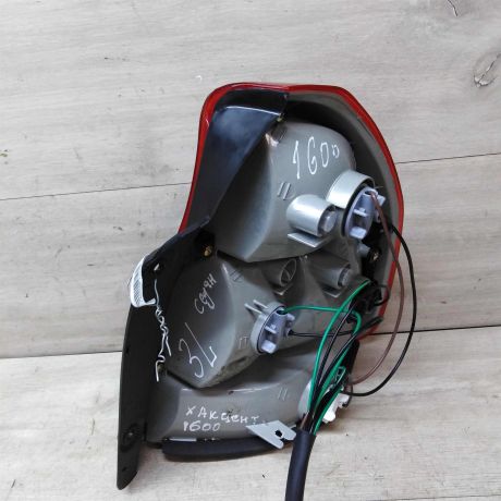 fonar-zadnii-levyi-hyundai-accent-ii-art-38738-big-3