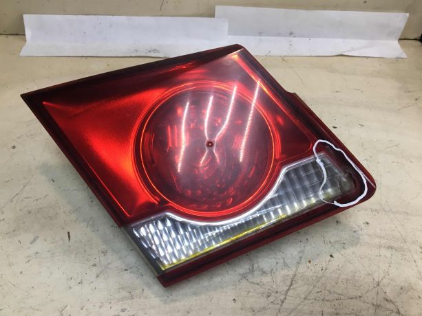 fonar-zadnii-levyi-chevrolet-cruze-art-38917-big-0