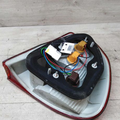 fonar-zadnii-levyi-mitsubishi-carisma-art-39018-big-2