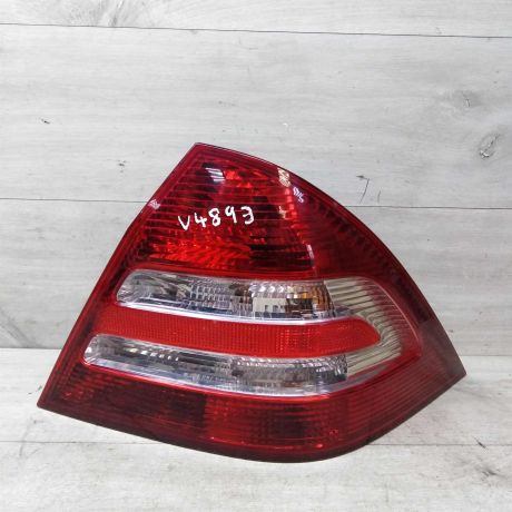 fonar-zadnii-pravyi-mercedes-benz-w203-art-39126-big-0