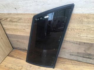 steklo-bagaznika-zadnee-levoe-volkswagen-passat-b4-art-39404