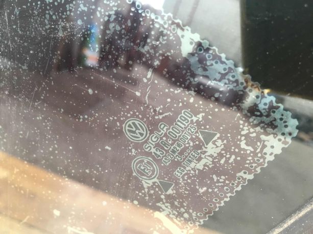 steklo-bagaznika-zadnee-levoe-volkswagen-passat-b4-art-39404-big-1