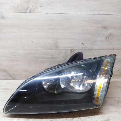 fara-levaia-ford-focus-2-do-rest-temnye-otrazatel-defekt-kronsteinov-art-39521-big-0