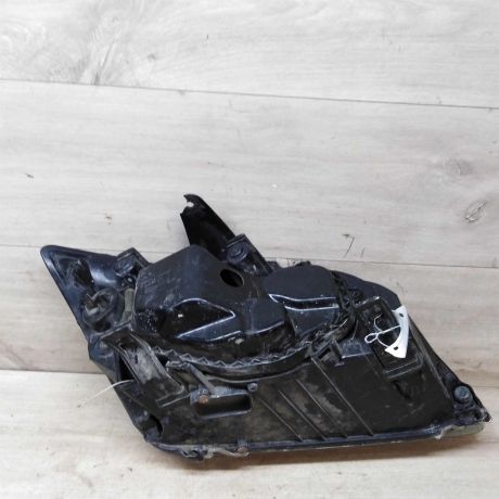 fara-levaia-ford-focus-2-do-rest-temnye-otrazatel-defekt-kronsteinov-art-39521-big-4