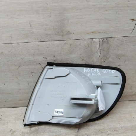 ukazatel-povorota-audi-a6-c4-pravyi-art-40107-big-1