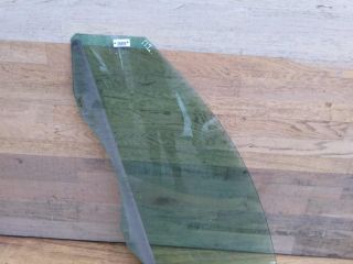 steklo-dveri-perednee-levoe-volkswagen-passat-b7-art-40991