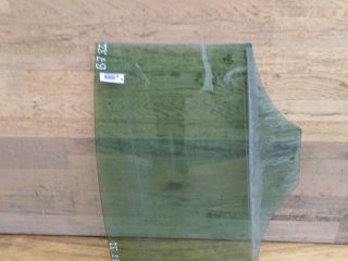 steklo-dveri-zadnee-levoe-volkswagen-passat-b7-art-40992