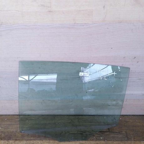 steklo-dveri-zadnee-levoe-volkswagen-golf-plus-05gv-art-41239-big-0