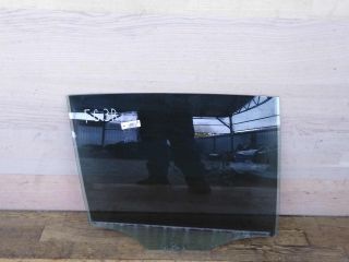 steklo-dveri-zadnee-pravoe-volkswagen-golf-plus-05gv-art-41276