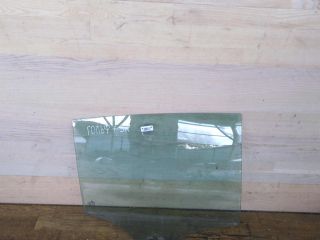 steklo-dveri-zadnee-pravoe-volkswagen-golf-plus-05gv-art-41280