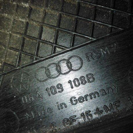 kryska-grm-volkswagen-golf-4-20i-apk-art-23025-big-3