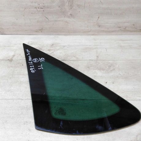 steklo-gluxoe-zadnee-levoe-fortocka-ford-focus-2-xetcbek-do-rest-art-41788-big-0