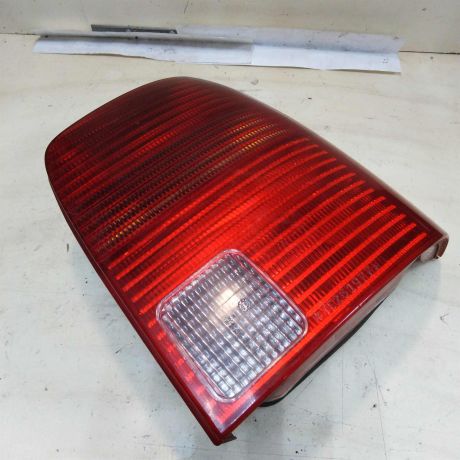 fonar-zadnii-pravyi-volkswagen-passat-b5-universal-art-41900-big-3