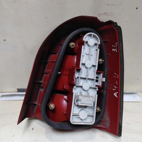 fonar-zadnii-levyi-audi-a4-b5-universal-art-41944-big-4