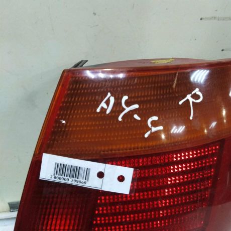 fonar-zadnii-pravyi-audi-a4-b5-sedan-defekt-art-41945-big-3