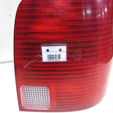 fonar-zadnii-pravyi-volkswagen-passat-b5-universal-art-41969-big-2