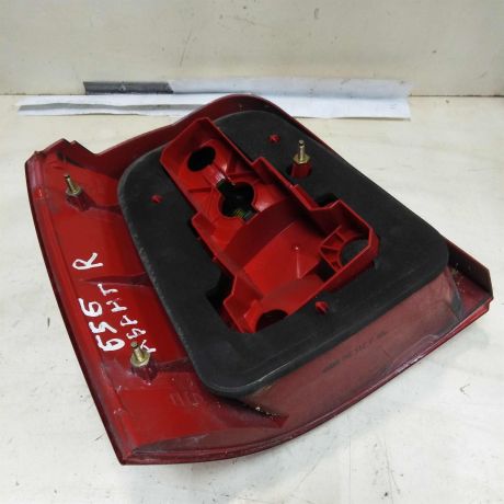 fonar-zadnii-pravyi-volkswagen-passat-b5-universal-art-41969-big-4