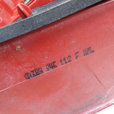 fonar-zadnii-pravyi-volkswagen-passat-b5-universal-art-41969-big-5