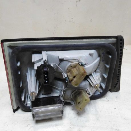 fonar-zadnii-pravyi-krysku-bagaznika-bmw-e34-sedan-art-41986-big-2