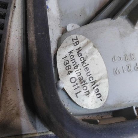 fonar-zadnii-levyi-krysku-bagaznika-bmw-e34-sedan-art-42016-big-4