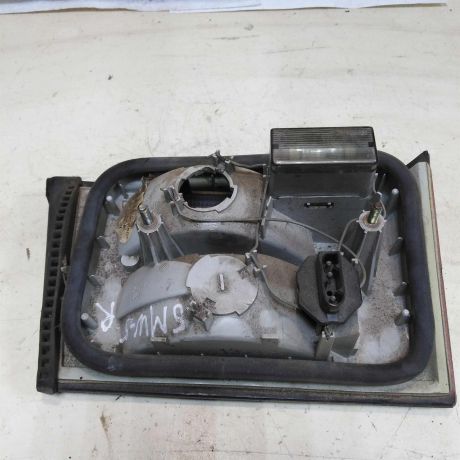 fonar-zadnii-pravyi-krysku-bagaznika-bmw-e34-sedan-art-42018-big-2