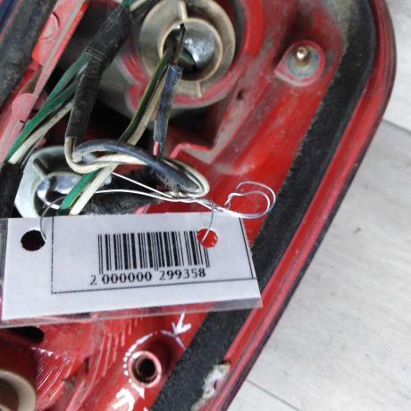 fonar-zadnii-pravyi-toyota-rav4-ii-xa20-art-42107-big-6