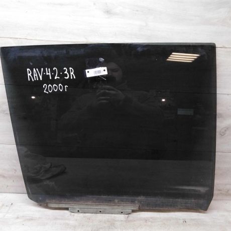 steklo-dveri-zadnee-pravoe-toyota-rav4-ii-xa20-art-42110-big-0