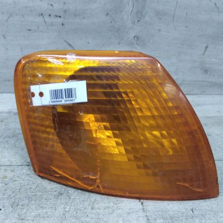 ukazatel-povorota-pravyi-volkswagen-passat-b5-defekt-art-42161-big-0