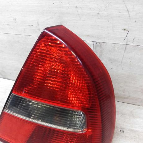 fonar-zadnii-pravyi-mitsubishi-carisma-art-42201-big-4