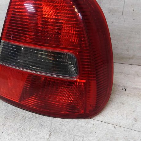 fonar-zadnii-pravyi-mitsubishi-carisma-art-42201-big-1