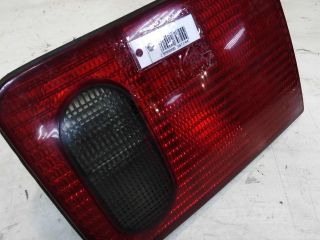 fonar-zadnii-levyi-audi-a8-d2-v-krysku-bagaznika-art-42225