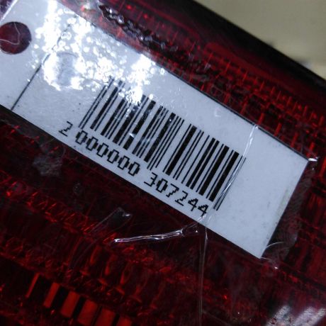 fonar-zadnii-levyi-audi-a8-d2-v-krysku-bagaznika-art-42225-big-2