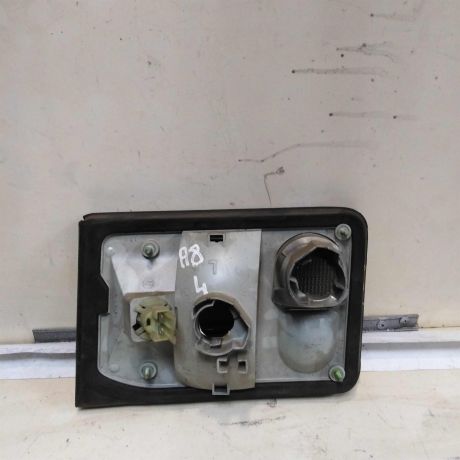 fonar-zadnii-levyi-audi-a8-d2-v-krysku-bagaznika-art-42225-big-3