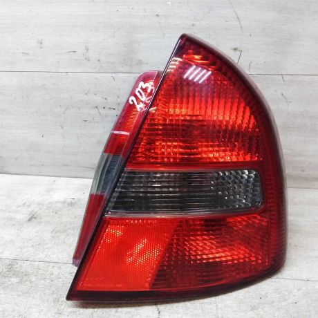 fonar-zadnii-pravyi-mitsubishi-carisma-art-42266-big-0
