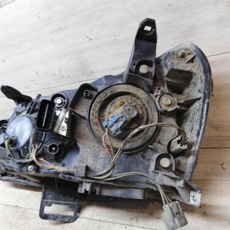 fara-pravaia-mitsubishi-lancer-10-defekt-art-42499-big-1