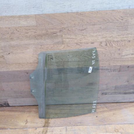 steklo-dveri-zadnee-pravoe-hyundai-accent-2-art-42681-big-0