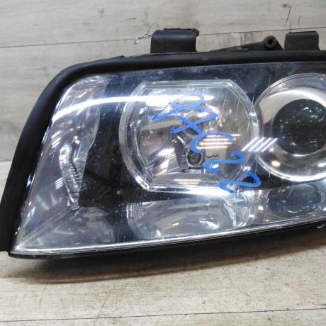 fara-levaia-audi-a4-b6-8e-ksenon-art-42767-big-8