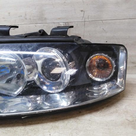 fara-levaia-audi-a4-b6-8e-ksenon-art-42767-big-5