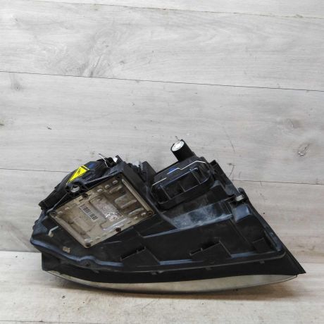 fara-levaia-audi-a4-b6-8e-ksenon-art-42767-big-4