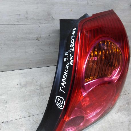fonar-zadnii-pravyi-toyota-avensis-t25-xetcbek-art-43692-big-3