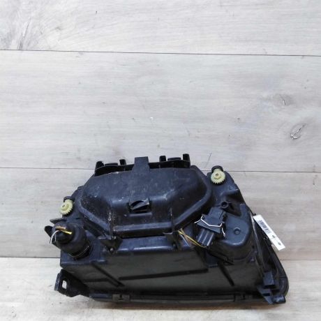 fara-levaia-audi-a4-b5-do-rest-bosch-trexzonnaia-defekt-art-43709-big-3