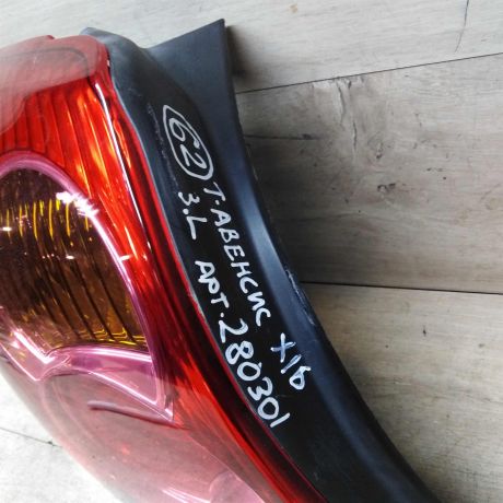 fonar-zadnii-levyi-toyota-avensis-xetcbek-art-44053-big-4
