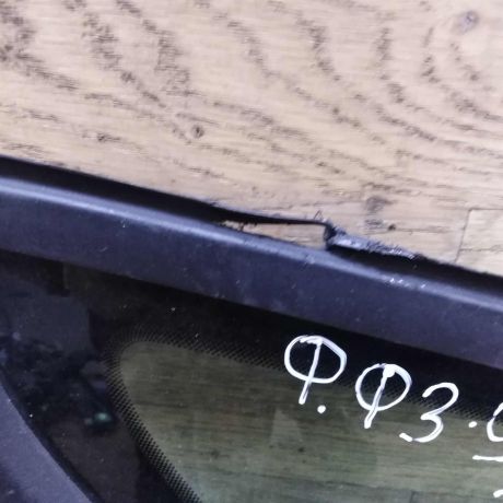 steklo-gluxoe-zadniaia-pravaia-fortocka-bagaznika-ford-focus-3-rest-17gv-universal-art-44370-big-3