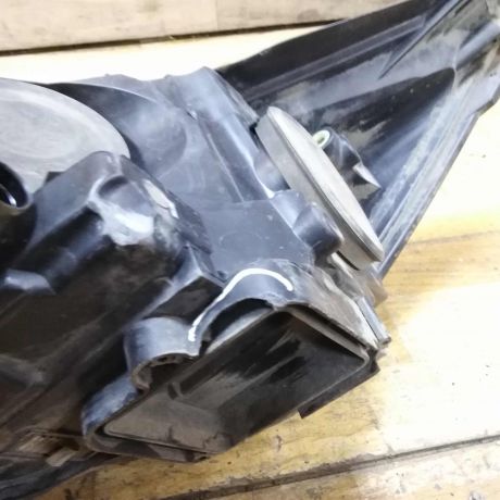 fara-pravaia-ford-focus-3-rest-17gv-defekt-art-44558-big-3