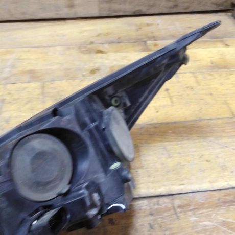 fara-pravaia-ford-focus-3-rest-17gv-defekt-art-44558-big-4