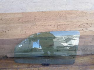 steklo-dveri-perednee-levoe-kupe-volkswagen-pointer-art-45163